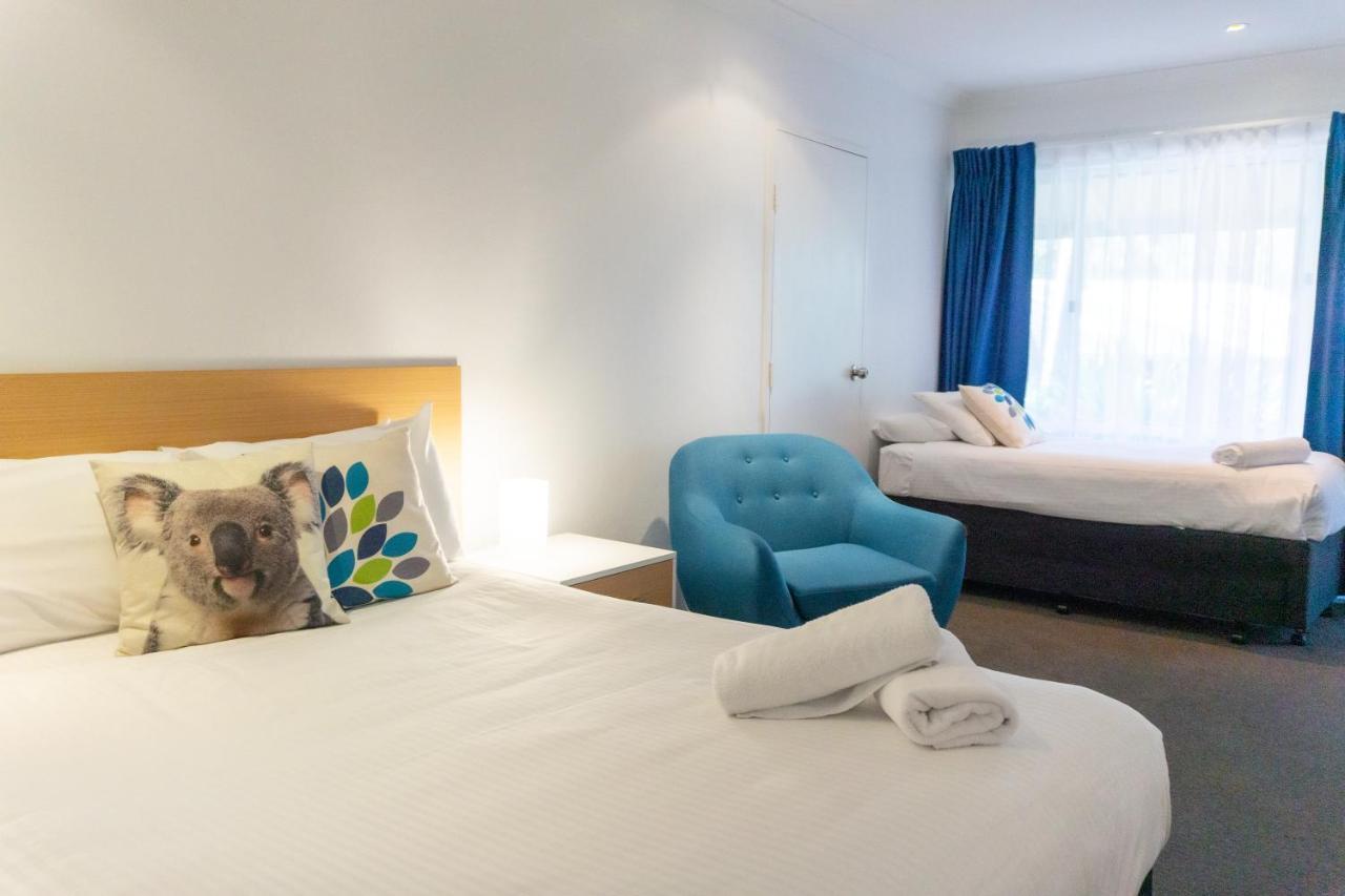 Port Stephens Koala Sanctuary 4* One Mile